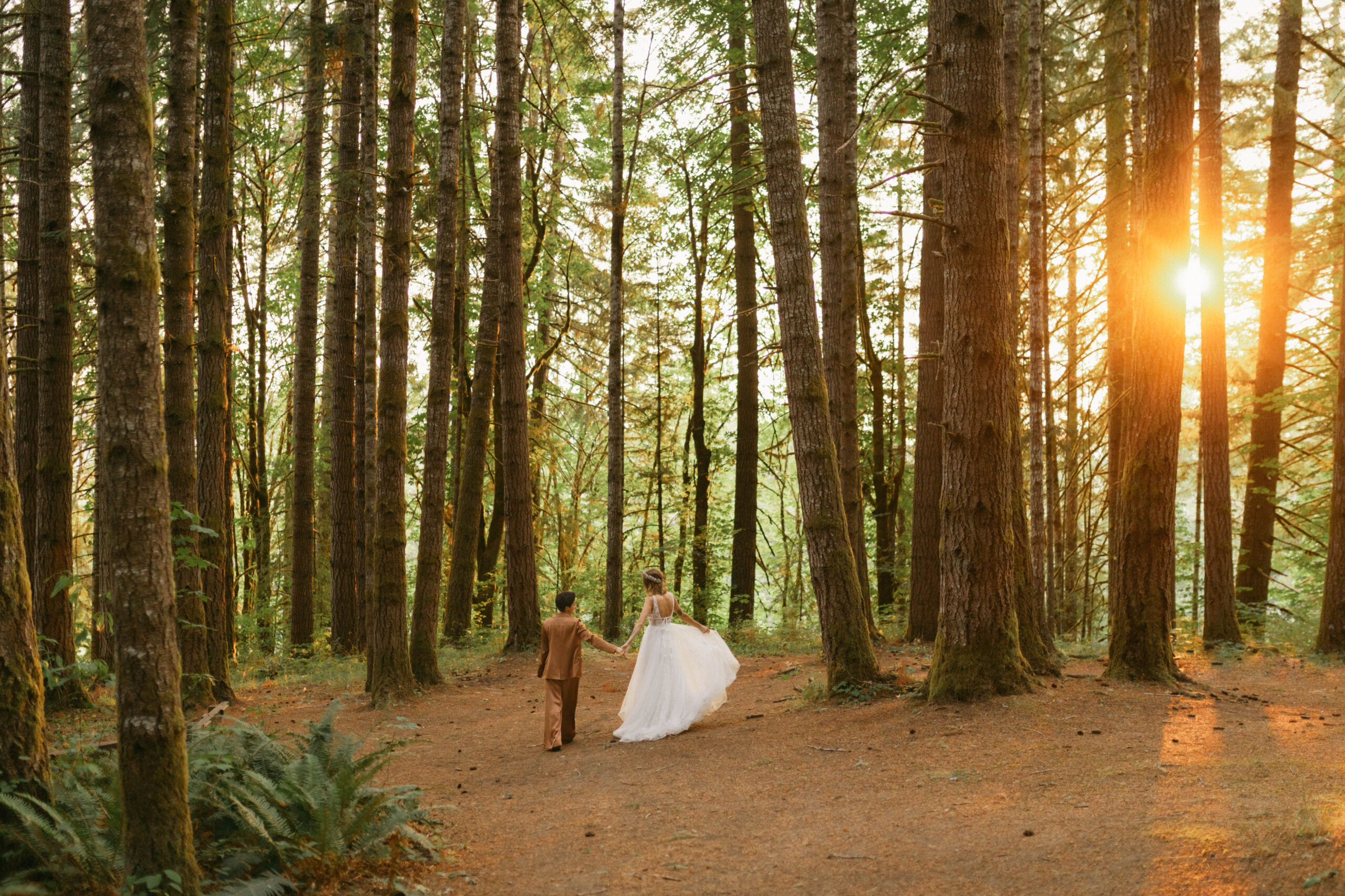 Forest wedding in Vernonia Oregon
